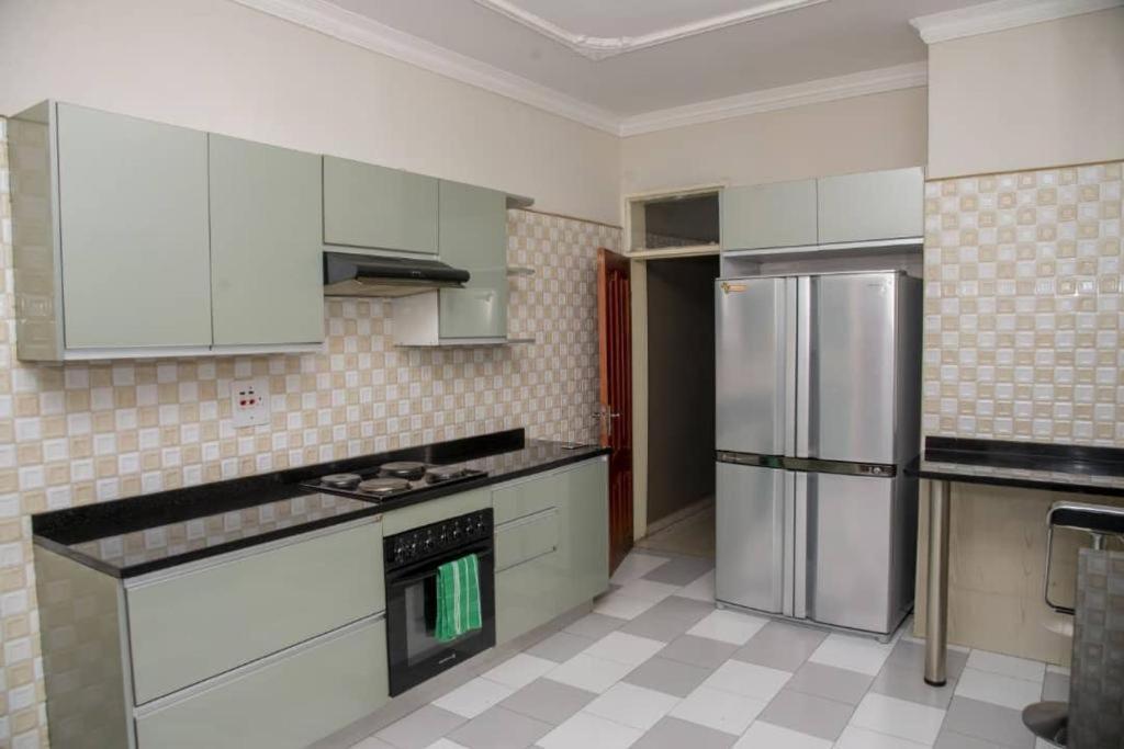Royal Suites Apartments Лусака Экстерьер фото