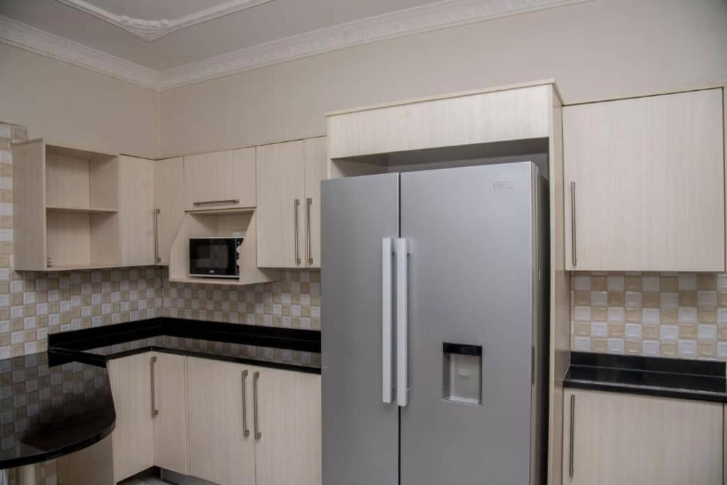 Royal Suites Apartments Лусака Экстерьер фото